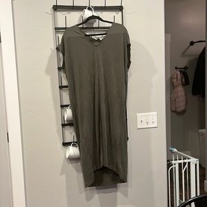 NWOT Double Zero Midi Dress